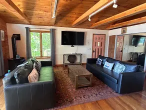 Euphoria Cabin on the Lake - Image 2