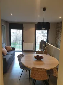 Central Apartment Ripoll - Image 4
