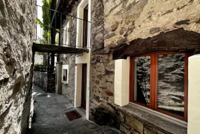 Small rustic Ticino-style house - Image 2