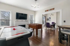 Game Themed, walking distance to BB tourney! - Image 3