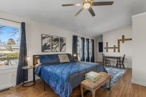 Game Themed, walking distance to BB tourney! - Image 5