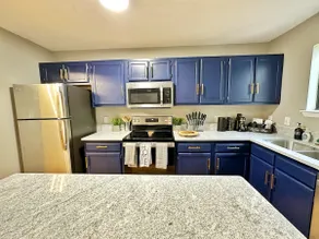 Condo at Southpoint Mall - Image 3