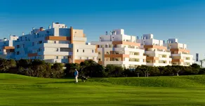 Serena Beach, Golf and natural park - Image 4
