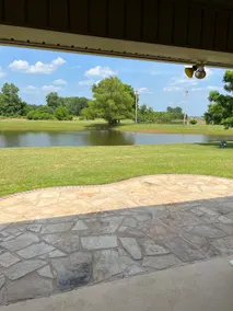 Cozy 2x2 on pond in N. Bossier: no parties no pets - Image 2
