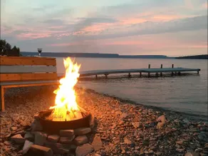 Zeta's Beachfront Cottage on Georgian Bay - Image 3