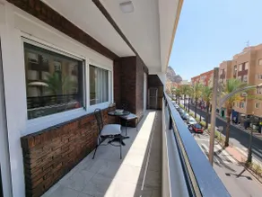 Santa Monica Suites, 2 hab con terraza, parking y playa a 5 min a pie - Image 2