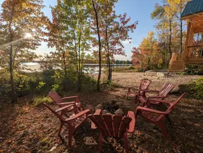 Green Maple Modern Log Cottage - Image 3