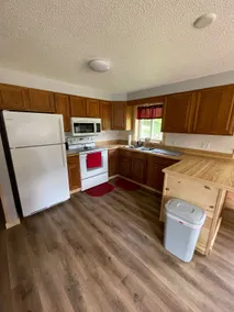Country Creek Cabin Located in the valley - Image 3