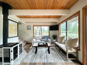 Amazing Beach House- Fire pit, grill, TV, games! - Image 4