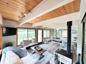Amazing Beach House- Fire pit, grill, TV, games! - Image 3