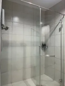 Modern Dpulze Soho fit 4pax,Netflix provided - Image 5