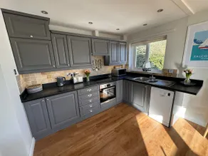 ‘Yawl Sea’ Two bedroom apartment - Image 3