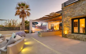 Luxury Villa in Paros with beach access + jacuzzi - Image 4