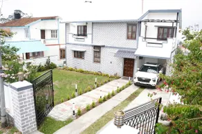 Hilltop Heaven with views - Image 3