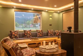 Suroor 3BR Pvt Villa W/ Central Heating @ Tangmarg - Image 5
