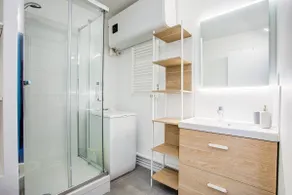 Nice 2 bedroom with terrace - Image 5