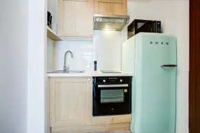 Nice 2 bedroom with terrace - Image 3