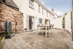 Cosy Cottage in Central Topsham with Parking - Image 5
