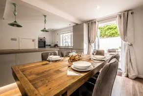 Cosy Cottage in Central Topsham with Parking - Image 4