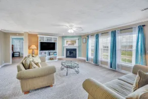 Family Friendly Waterfront Home | Private backyard - Image 5