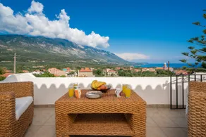 Villa Stunning Views - Image 4
