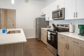 Luxury style 1 bed 1 bath apartment - Image 5