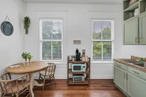 The Sage Apartment | Mins to USC Sleeps 4 1BD 1BA - Image 4