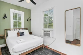 The Sage Apartment | Mins to USC Sleeps 4 1BD 1BA - Image 3