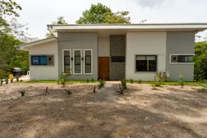 Perfect Gateway Home W/ Pool Near Beach And Surf! - Image 3