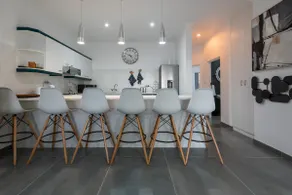 Modern & Tranquil Mitai House - Image 4