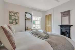 Stunning Georgian Cottage In The City - Pass the Keys - Image 3
