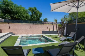 Large luxury villa with heated pool near the beach - Image 3