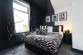 Ephphatha 4 Beds Central A63 3 Bedrms Free Wifi - Close to HRI and MKM Stadium - Image 4