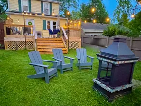 Location! HOT TUB Comfy Bed/FirePit/Walk to Main - Image 5