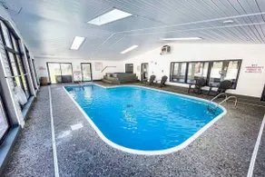 Heated Pool! Hot Tub, Walk In, 3 Min to Strip, New - Image 5
