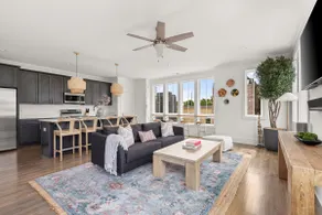 Secret Bedroom Surprise – 4BR Near Broadway! 16ppl - Image 4