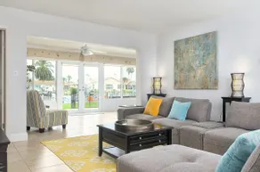 Blue Marina House - Image 4