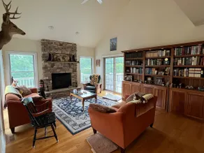 Spacious 5 BR Home near PSU and Stadium - Image 2