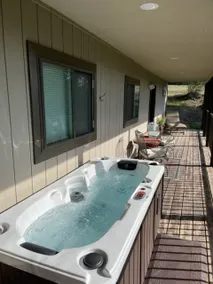 The Azalea Hideaway - Image 2