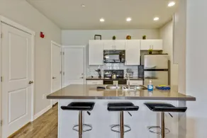 Modern W Pool, Gym, HotTub, Golf, Pet Friendly - Image 5