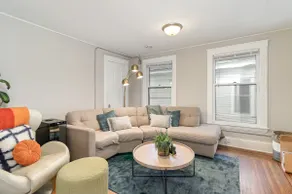Beautiful Victorian 3 Bedroom - Image 2
