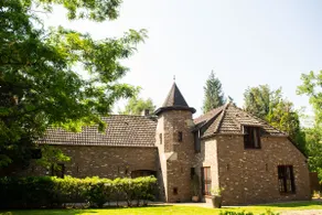 Rest & Luxury in a Castle surrounded by nature - Image 5