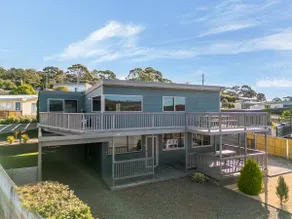 Escape to Coastal Tranquility - Image 3