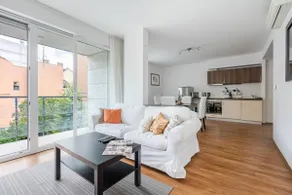 White Cascade Realty Apartment - Image 4