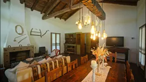 House in your own vineyard - Mosquita Muerta Wines - Image 2