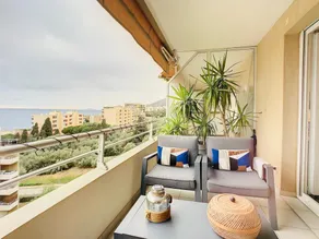 Beautiful apartment 56 m² terrace at the start of the Sanguinaires - Image 3