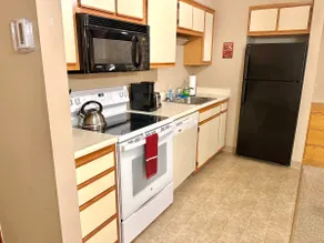 Cozy Condo- Close to Mountain, Ski home trail - Image 5