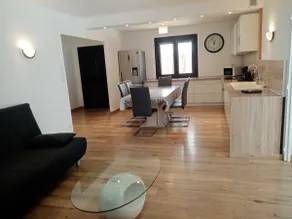 Single-story detached house with hot tub - Image 2