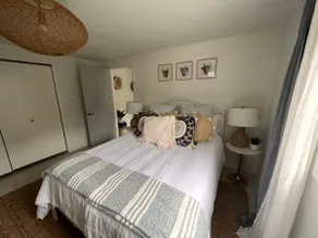 Peaceful lake house - Image 3