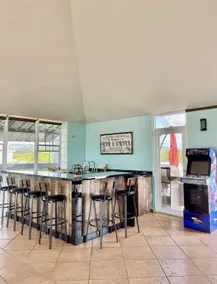 #25 Boqueron 4br Penthouse w/ rooftop & Pool table - Image 2